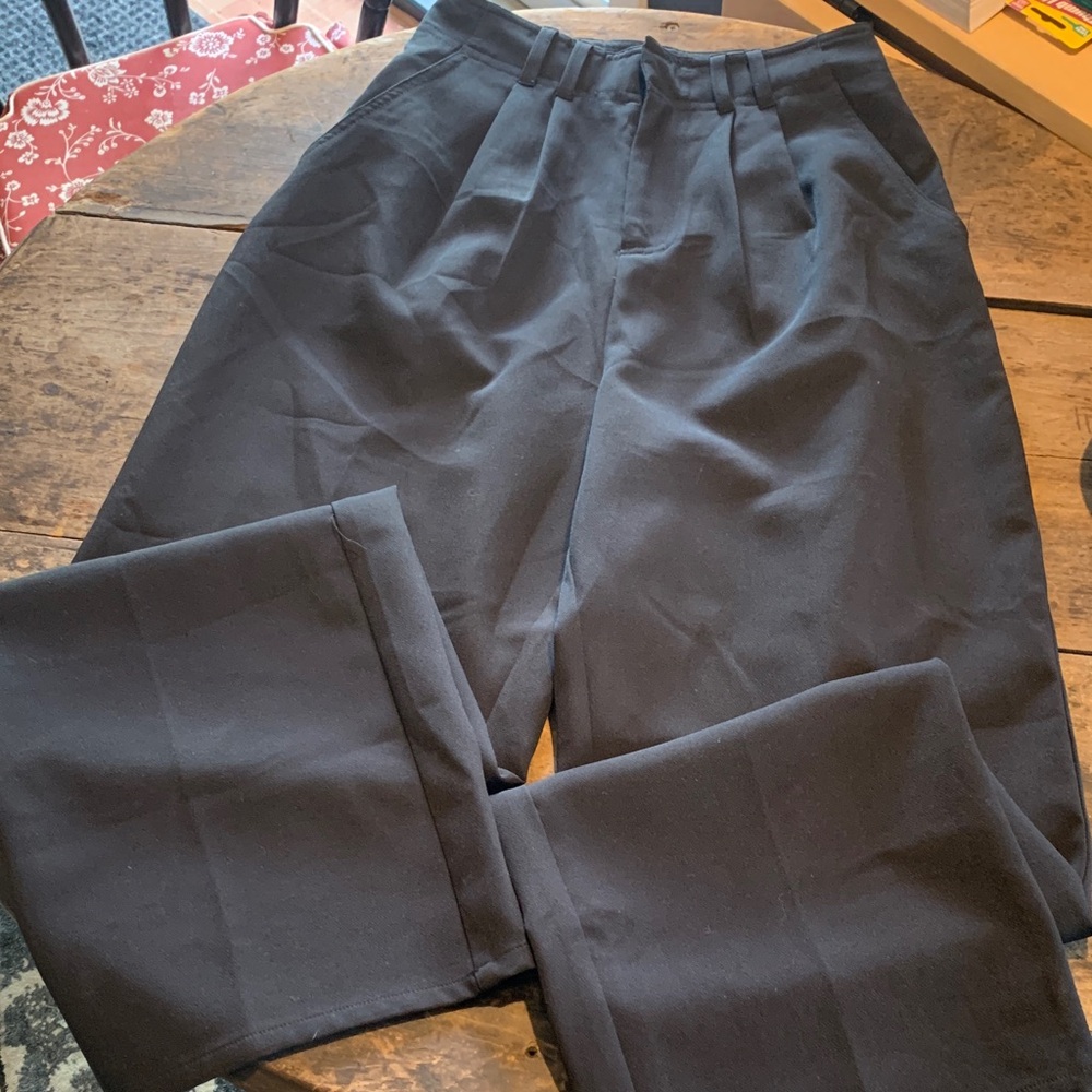 VENUS Women’s Black Pleated High Rise Wide Leg Dress Trousers size 6